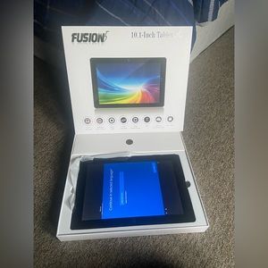 Fusion5 Microsoft 10.1 inch tablet